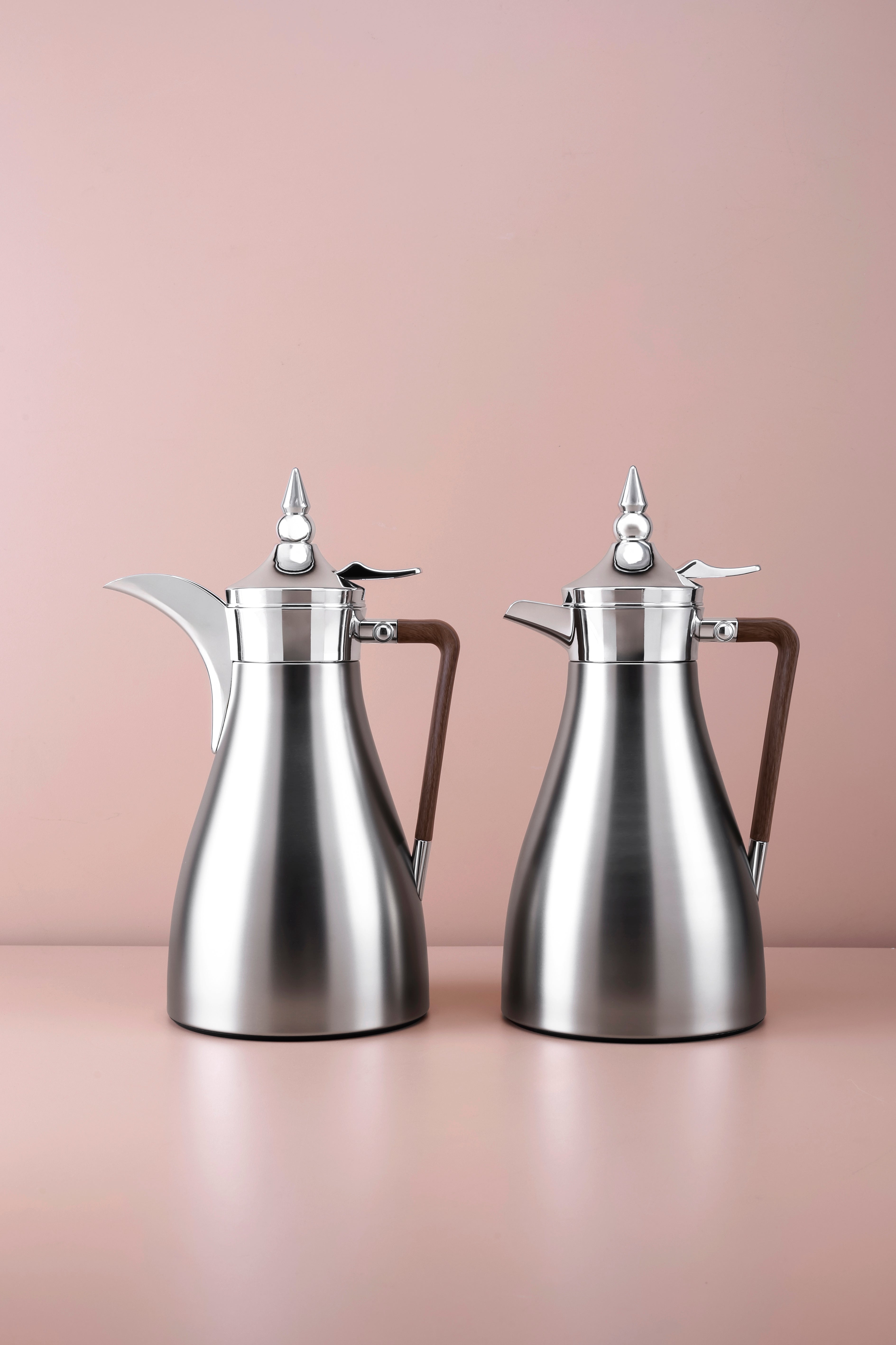 2 Pcs Flask Set Silver + Wooden Handle - 1 L + 1 L