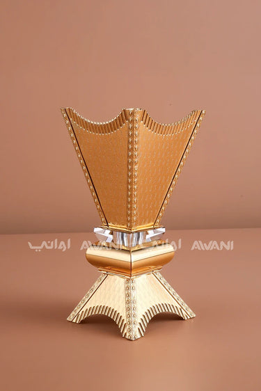 حامل مبخرة ذهبي اللون بتصميم جديد