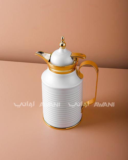 Premium Metal Arabic Coffee Dallah – Classic Design, 0.6L – Matte White with Gold Handle