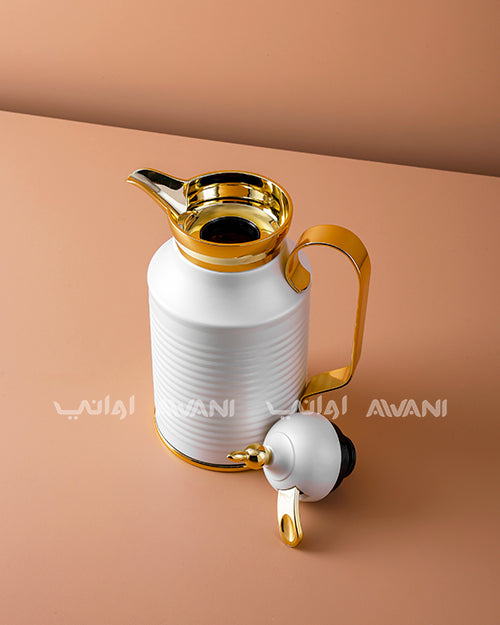 Premium Metal Arabic Coffee Dallah – Classic Design, 0.6L – Matte White with Gold Handle