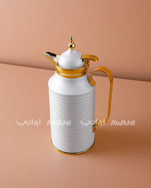 Premium Metal Arabic Coffee Dallah – Classic Design, 0.8L – Matte White with Gold Handle