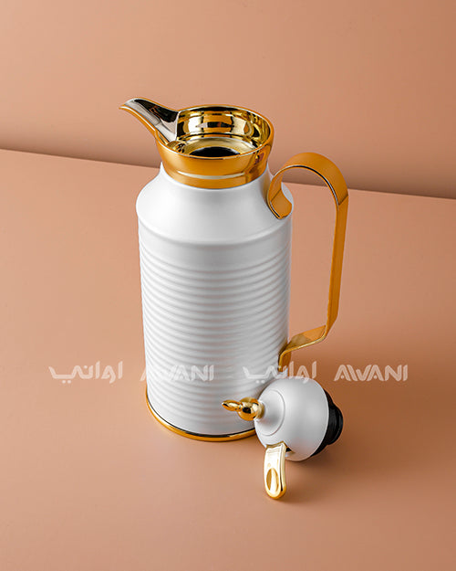 Premium Metal Arabic Coffee Dallah – Classic Design, 0.8L – Matte White with Gold Handle