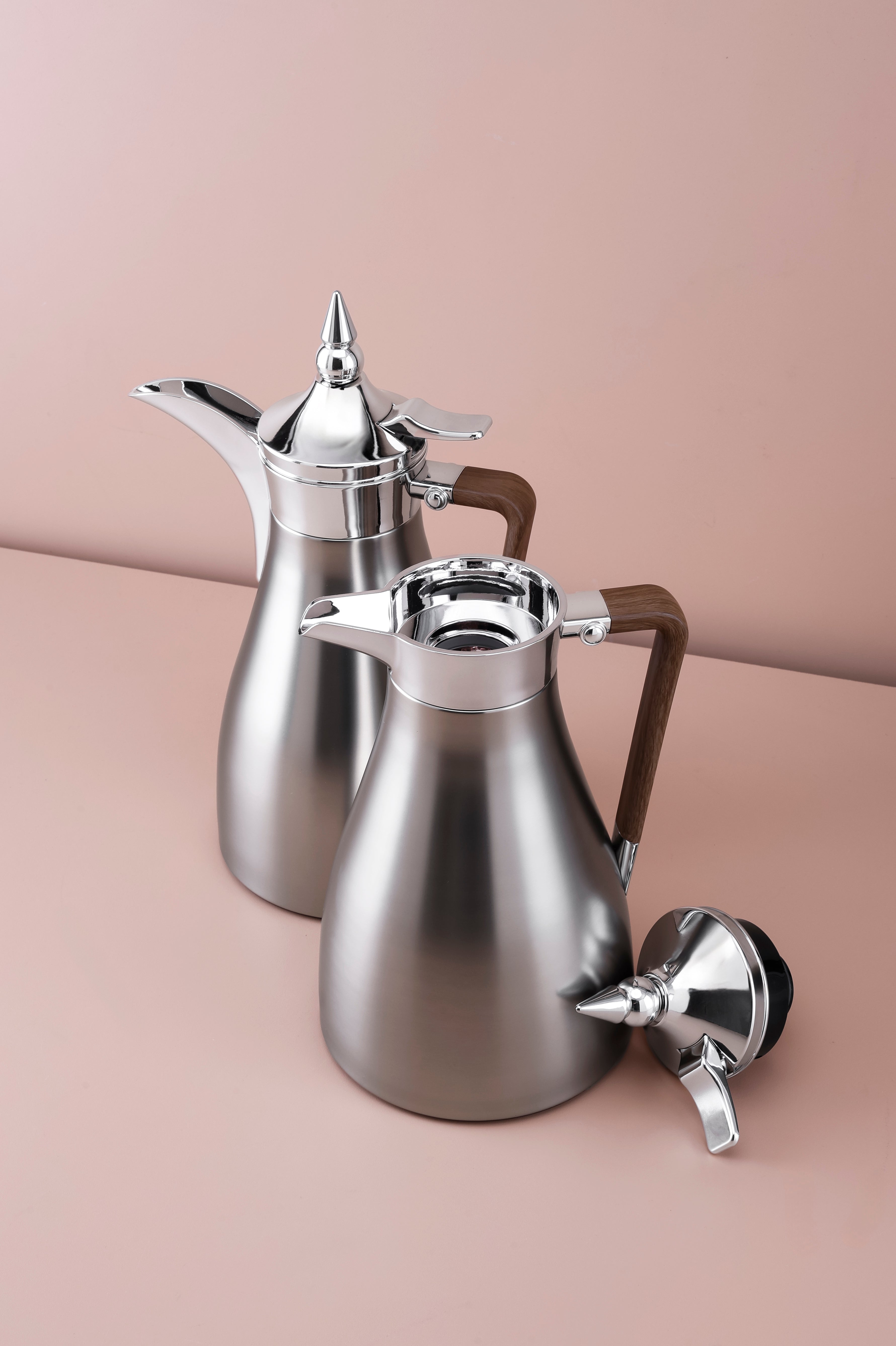 2 Pcs Flask Set Silver + Wooden Handle - 1 L + 1 L