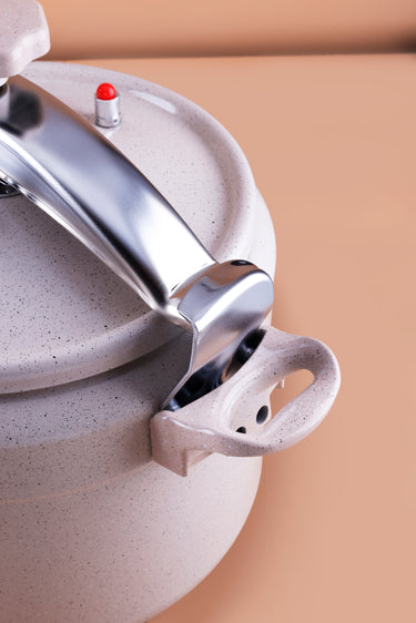 15 Litre Premium Granite Coated Pressure Cooker – Heavy-Duty Aluminium, Elegant Beige Finish