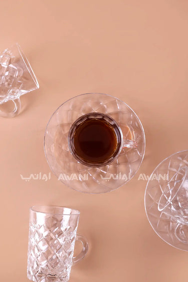 طقم استكان شاي زجاجي فاخر مكون من 12 قطعة بنقوش ماسية - أكواب شاي برميلية ثقيلة وصحون منقوشة