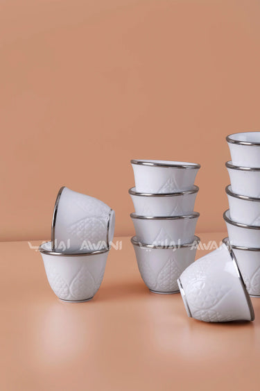 طقم فناجين قهوة عربية – 12 قطعة فناجين قهوة من البورسلين الأبيض، تصميم مزهر بحافة فضية