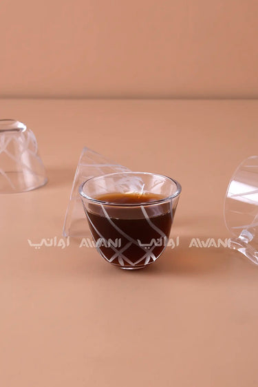 طقم فناجين شاي وقهوة عربية زجاجي أنيق منقوش من 18 قطعة مع صحون.