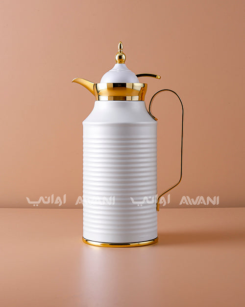 Premium Metal Arabic Coffee Dallah – Classic Design, 0.8L – Matte White with Gold Handle