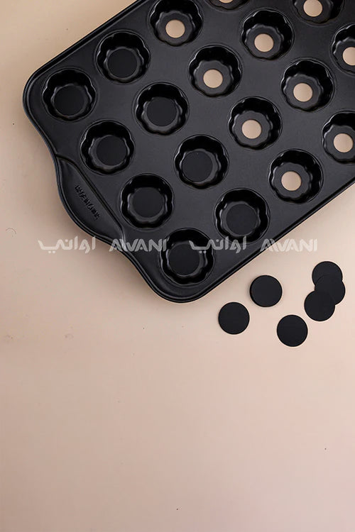 24-Cup Star Muffin & Cake Pan – Non-Stick Black Tray