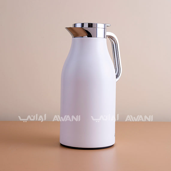 White thermos with silver lid - 1.5 L